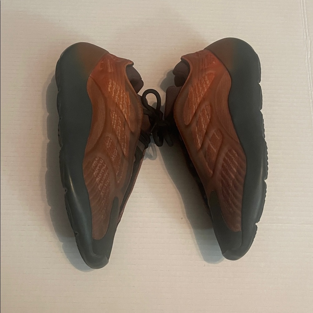 Yeezy’s - Picture 3 of 8